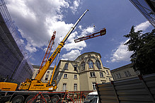 Der Baukran wird nicht mehr benötigt und Ende Juli 2014 abgebaut.