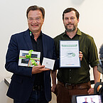 Dr. Matthias Reinschmidt, Direktor des Zoos Karlsruhe und Prof. Dr. Martin Husemann, Direktor des Naturkundemuseums bei der kleinen Feierstunde am 28.5.2024 